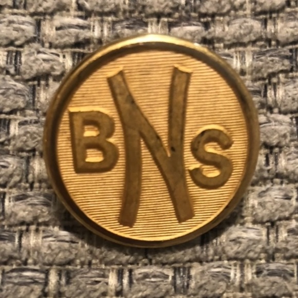 Gold BNS Button Set - Picture 3 of 3